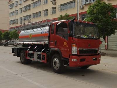 程力威牌CLW5140GYWZ5型氧化性物品罐式运输车