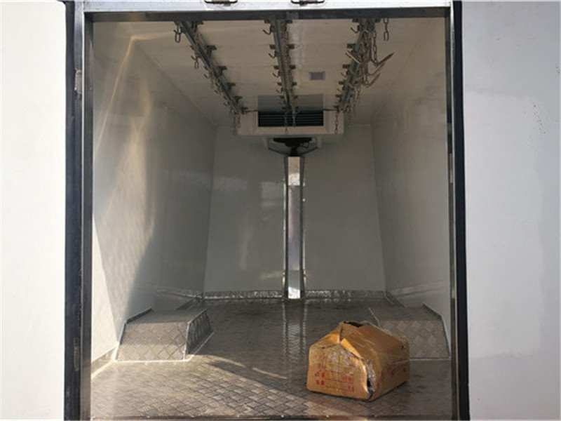 面包冷藏车厢体材质有哪些讲究？