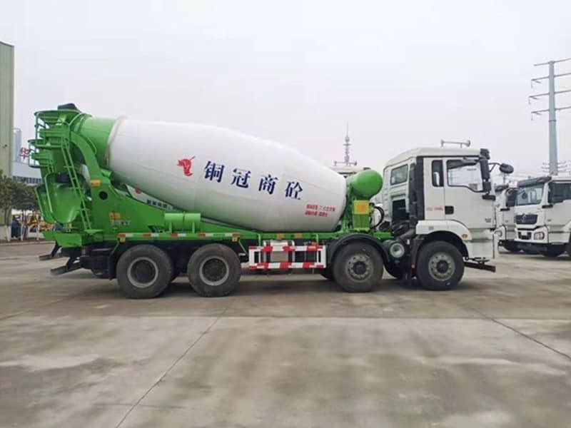 滁州陕汽德龙轻量化12方水泥罐车的整车自重是多少