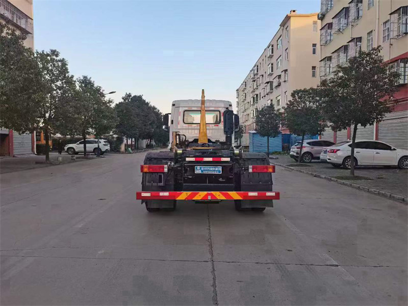 陕汽可卸式垃圾车