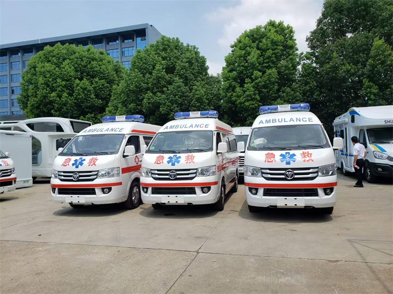 15台国六福田风景G7监护型负压救护车发车