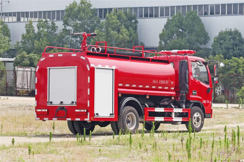 东风多利卡D6消防洒水车厂家直销配置价格