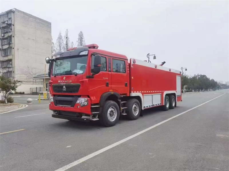 豪沃25吨水罐消防车专为消防任务量身打造